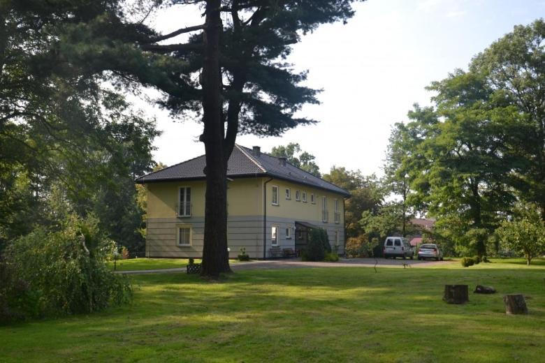 Park Hotel Dobrodzien Exterior photo